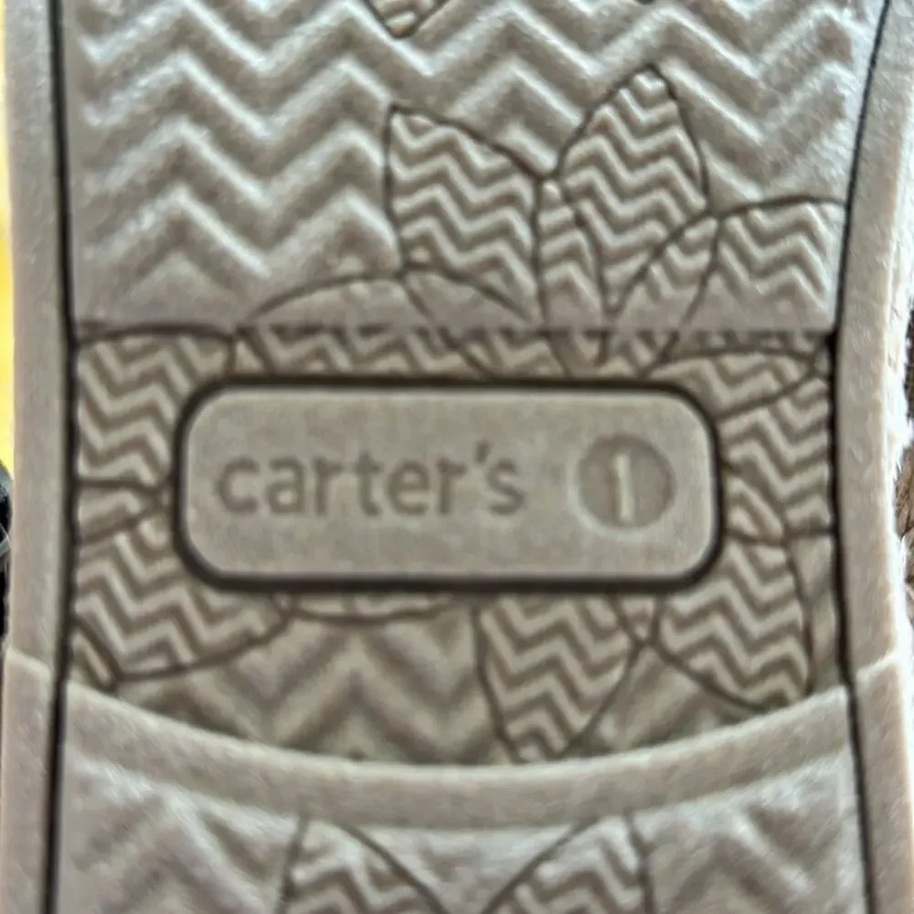 Carters tan linen strawberry toe detail slip on espadrille rubber sole nwot